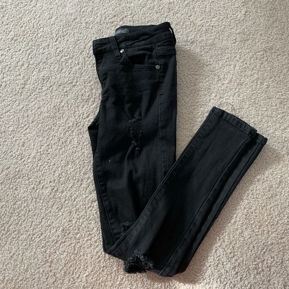 *SOLD ON VINTED* Fashion Nova Ripped Skinny Jeans - Picture 1 of 5